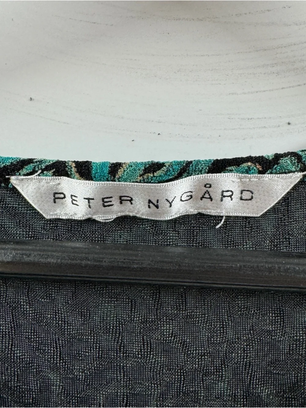 Peter Nygård Green Patterned Top – Estimated Women’s Medium - Picture 4 of 7